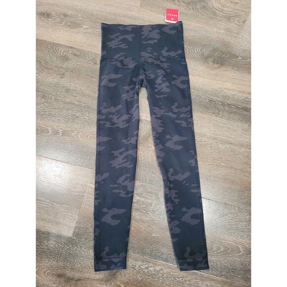 Spanx Camo Women's XS Leggings Black Active Workout‎ Wear #P2 - Picture 1 of 4